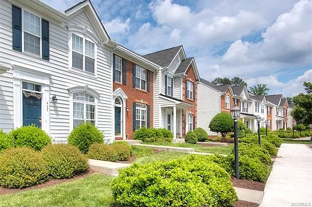 4 bed, 3.5 bath, 2630 sqft, $2,800 — Photo 2