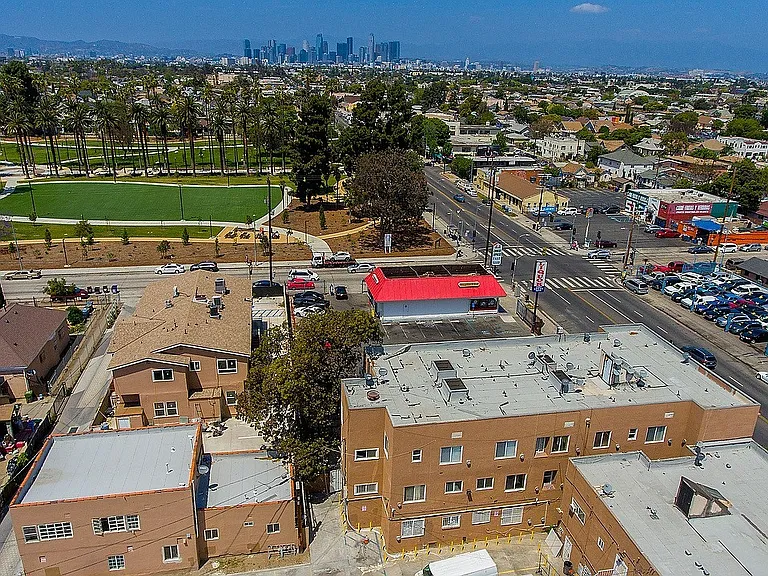 South Park Place Apartments — Photo 29