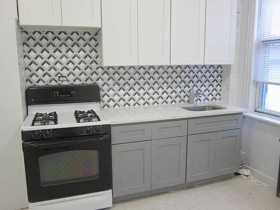 2nd image of 2532 21st St APT 2