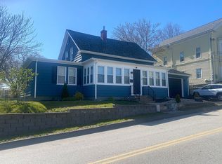 28 Clyde St, West Warwick, RI 02893