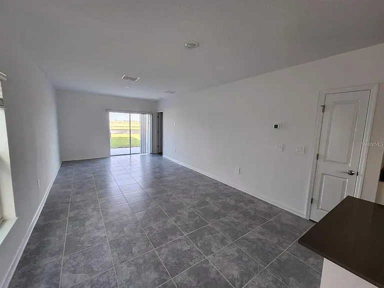 2713 Runners Cir — Photo 6