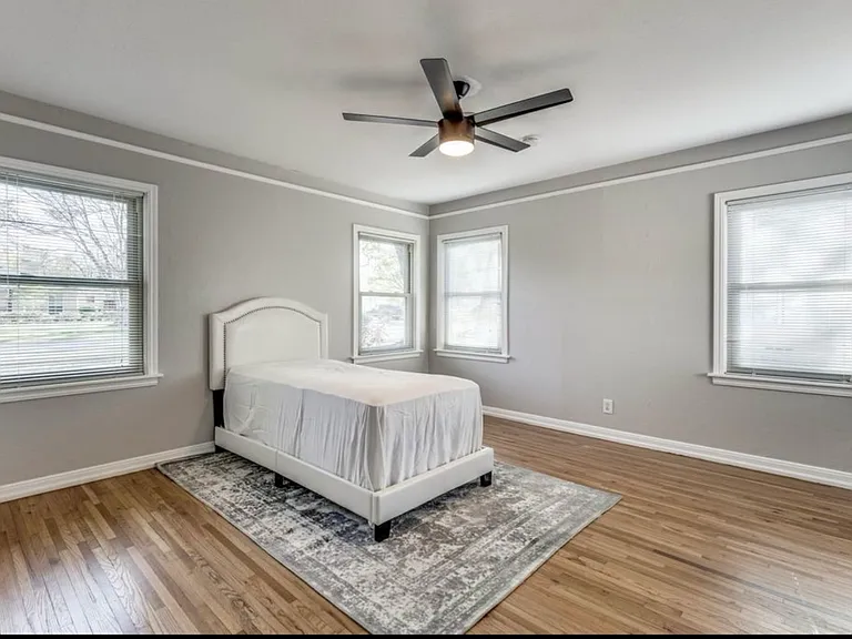 3624 W Biddison St — Photo 9