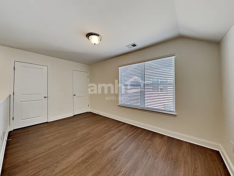 2447 Napa Valley Dr — Photo 25