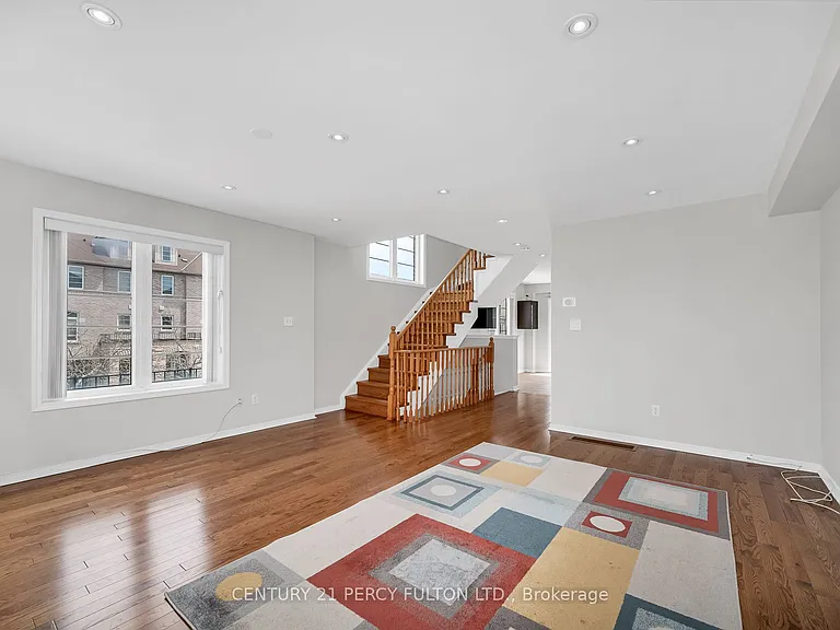2 Talbotshire St — Photo 14