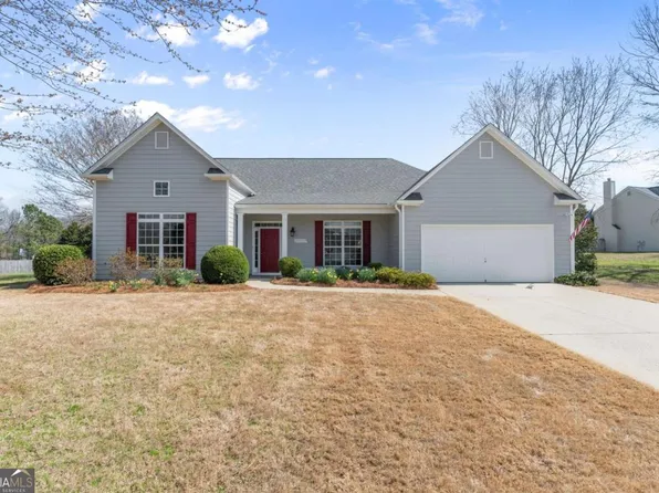 305 Hollybush Ct, Ball Ground, GA 30107