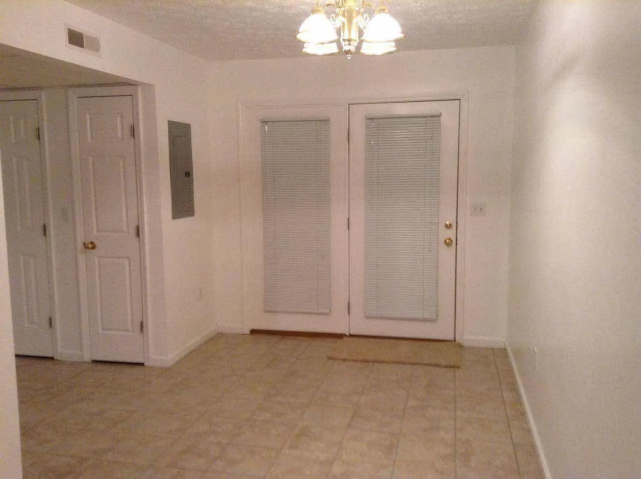 1150 Old Flemingsburg Rd — Photo 1