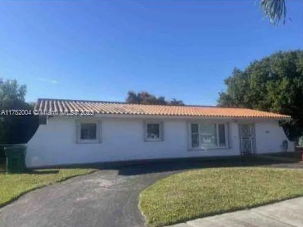 9884 SW 26th Ter, Miami, FL 33165