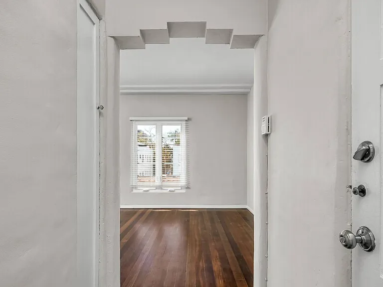 135 N La Peer Dr #7 — Photo 13