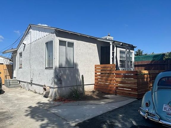 4th image of 3548 42nd St #1