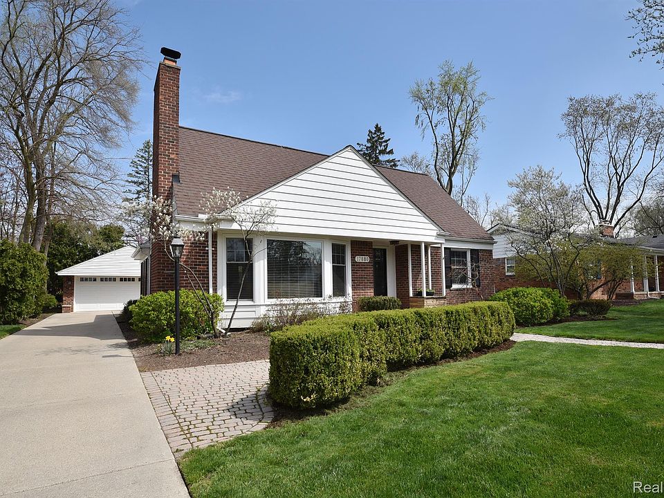 1st image of 17880 Kinross Ave