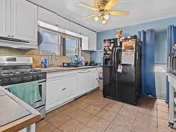 5th image of 715 Hollywood Ct