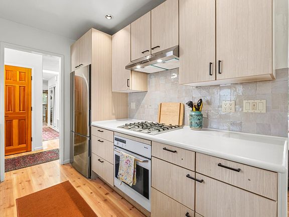 5th image of 24315 San Pedro Ln