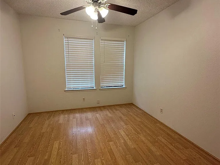 8418 Fathom Cir #D-401 — Photo 24