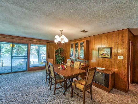 4th image of 1016 S Lakeside Dr