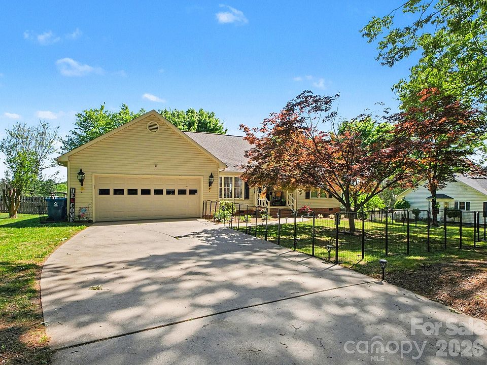 1st image of 1706 Whitney Ln