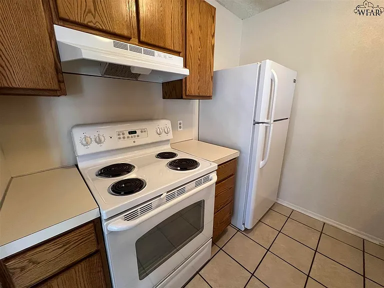 4501 Mistletoe Dr — Photo 5