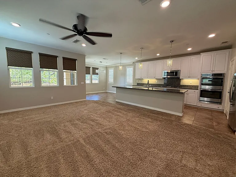 29052 W Hills Dr — Photo 6