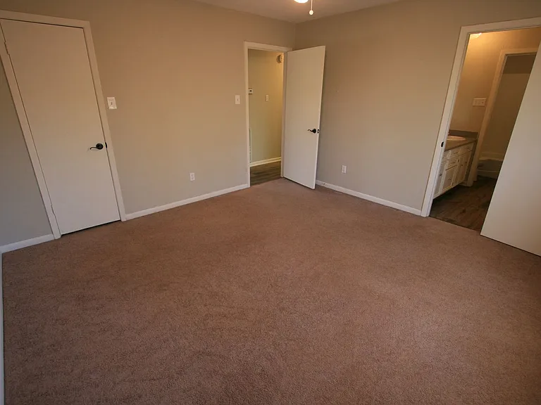 2301 Raintree Dr — Photo 13