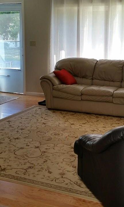 2nd image of 17 Fenton St