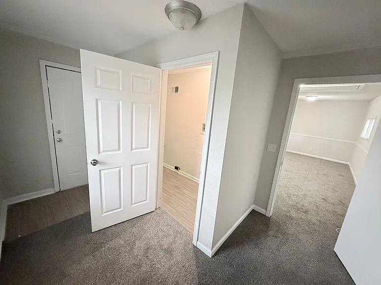6534 Kimball Ave — Photo 7