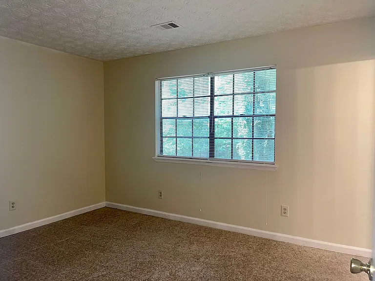 66 Darwin Dr — Photo 11