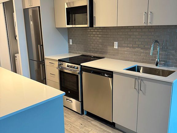 4th image of 1005 Dundas St E #612