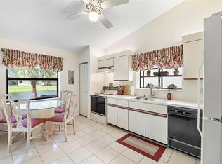 31 Columbia Ct, Deerfield Beach, FL 33442