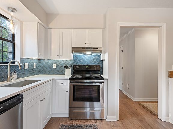5th image of 515D Chesterfield Ave