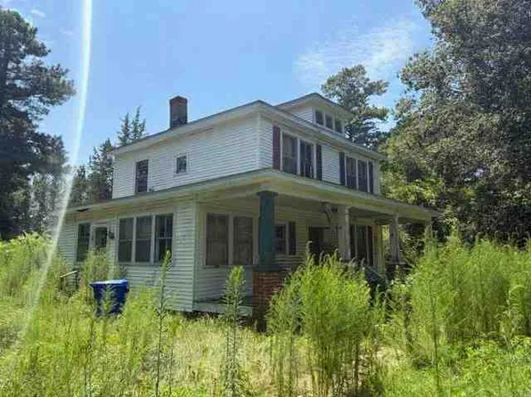 921 Freeman Mill Rd, Suffolk, VA 23438
