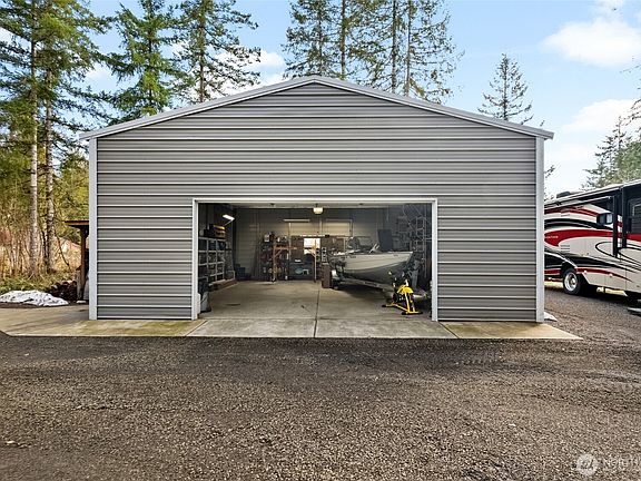 3rd image of 251 N Goldeneye Drive