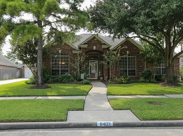 8403 Castle Pond Ct, Houston, TX 77095
