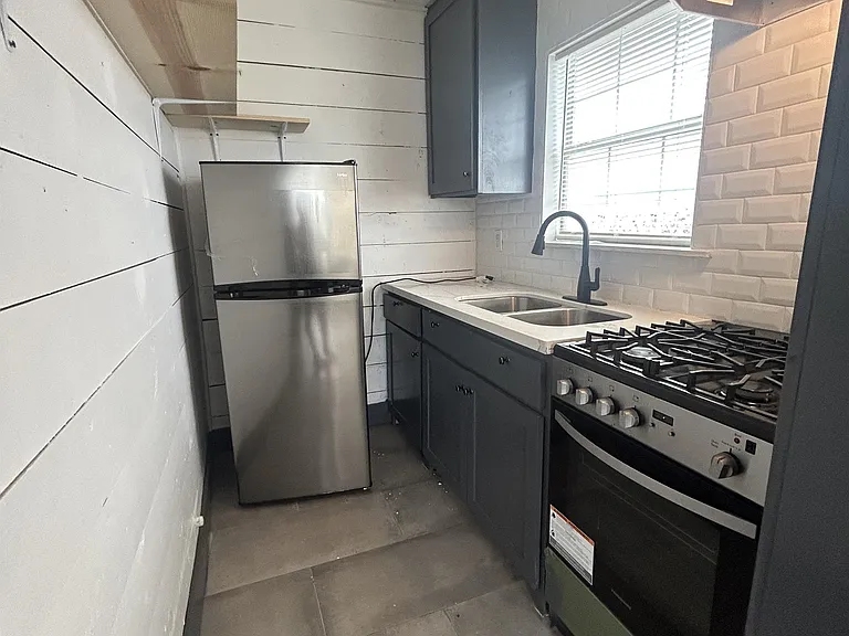 512 Dell Ct — Photo 59