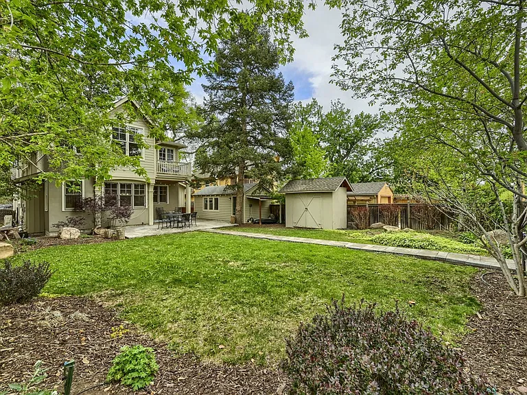 2018 Columbine Ave — Photo 33