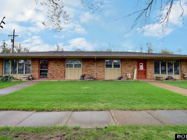 208-210 N Cedar St, Hooper, NE 68031