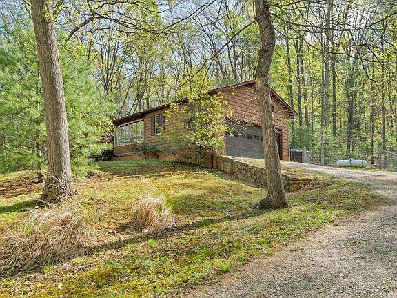 2nd image of 3878 Harborwood Rd