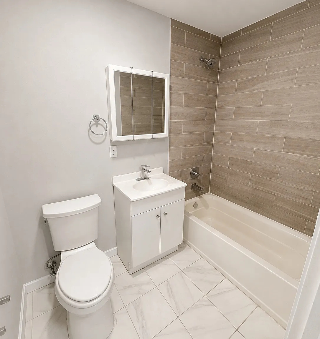 1 bed, $1,718 — Photo 4