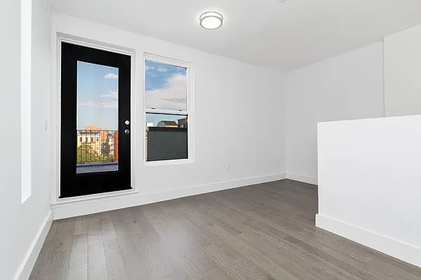 Rented by REAL New York | media 14