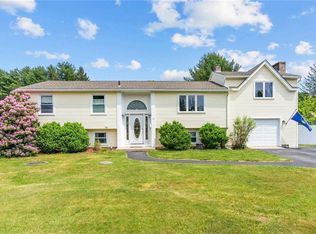 19 Salem Dr, North Kingstown, RI 02852