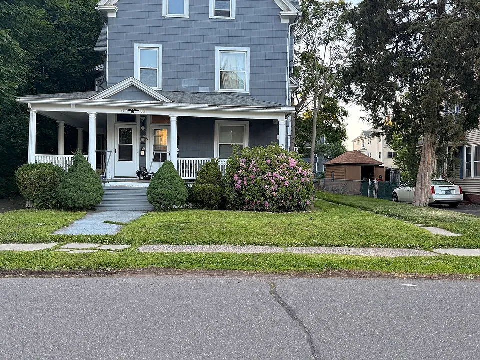 31 Wallace St #3