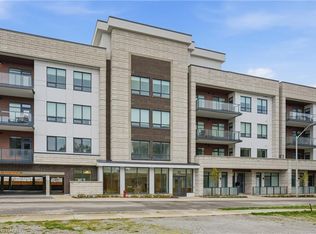 123 Maurice Dr #409, Oakville, ON L6K2W6