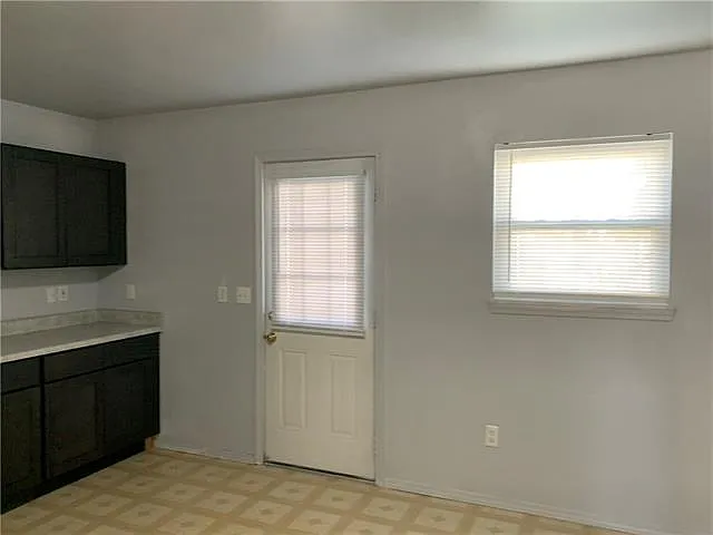 4751 Lynhuber Dr — Photo 6