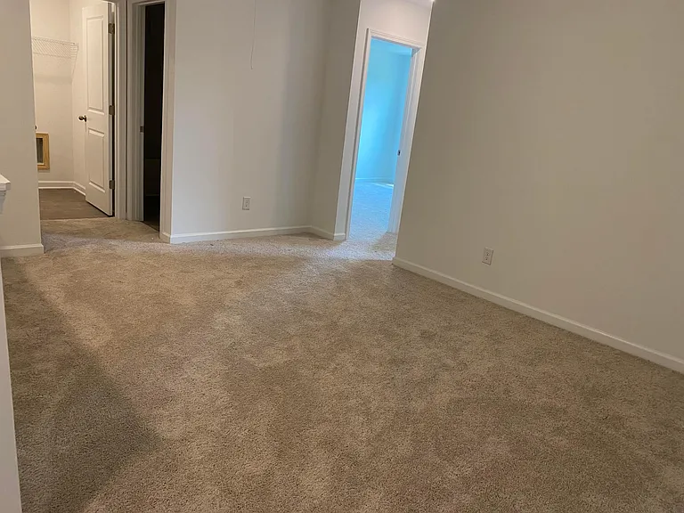 5930 Lyon St — Photo 15