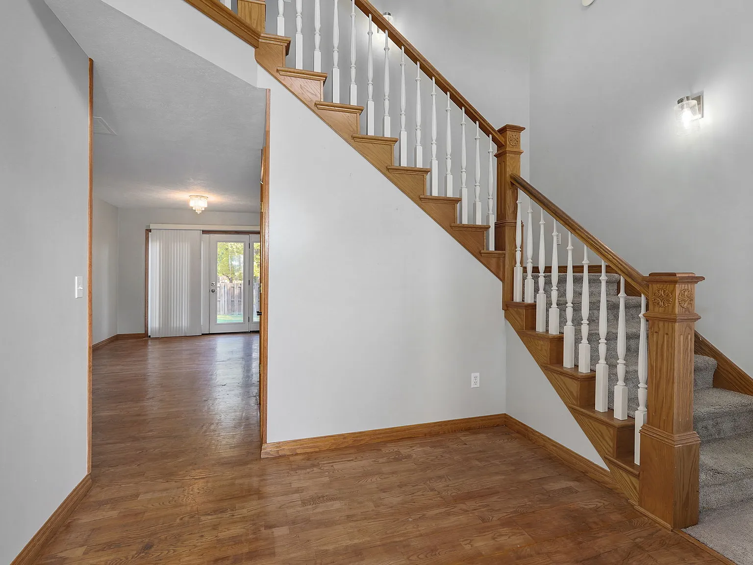 4 bed, 2940 sqft, $3,100 — Photo 3