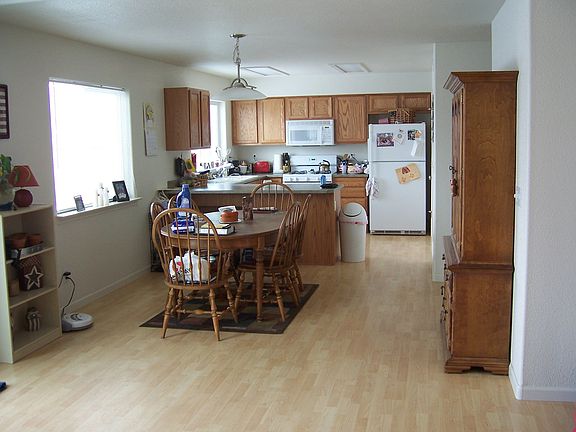 5th image of 740 Gem Dr