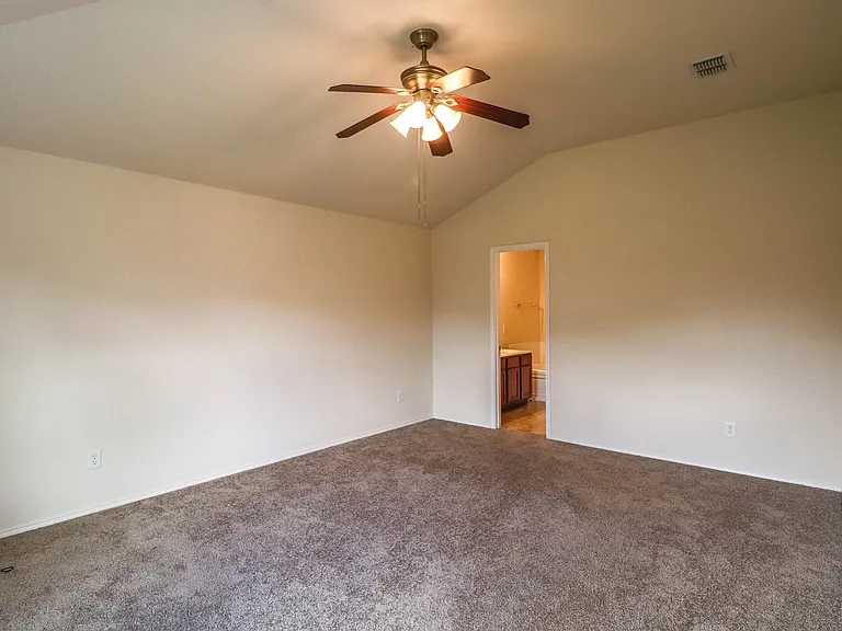 4313 Silverwood Trl — Photo 15