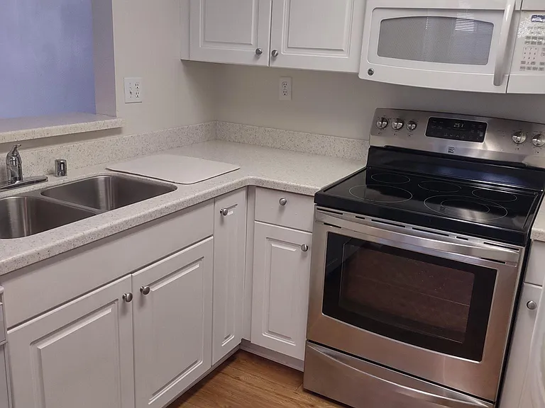 1073 Moon Shadow Ct — Photo 13