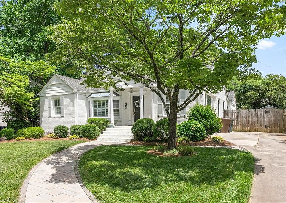 1st image of 208 W Avondale Dr