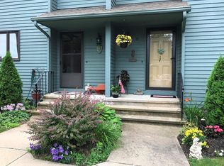 404 Post Rd APT 8, Warwick, RI 02888