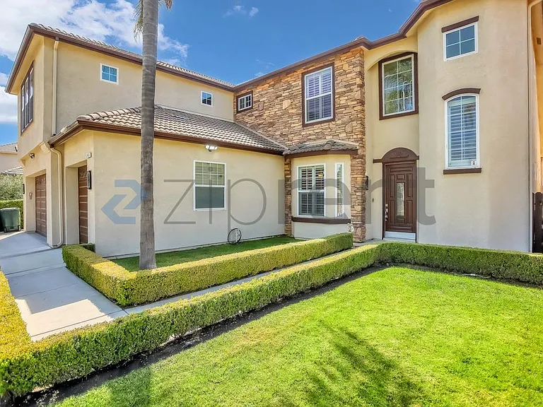 5743 W Chennault Ave — Photo 8