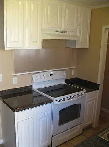 545 Hickory Ave #B — Photo 10